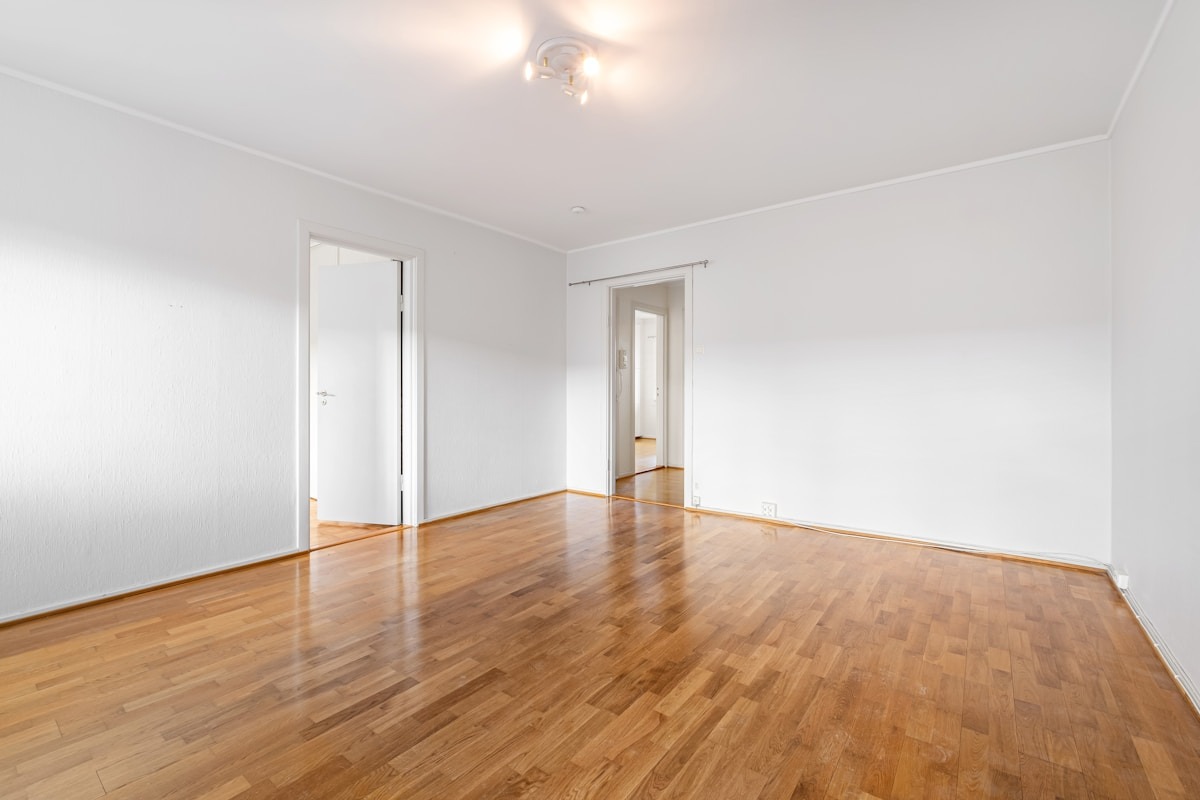 Original empty room